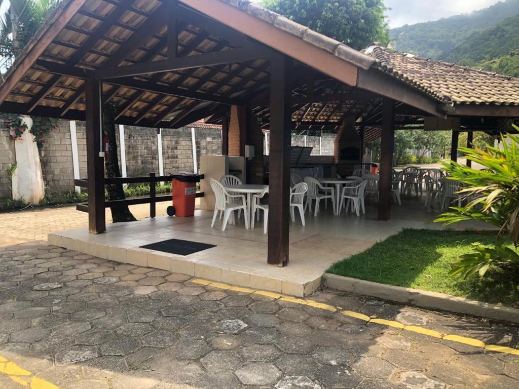 Apartamento Wembley Tenis - Toninhas - أوباتوبا المظهر الخارجي الصورة